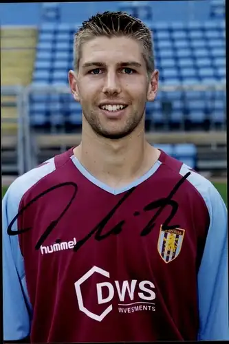 Foto Fußballspieler Thomas Hitzlsperger, Portrait, Autogramm, Aston Villa