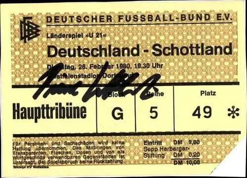 Ak Autogramm von einem Fußballspieler, DFB, Länderspiel U 21, Deutschland Schottland, 1980