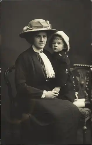 Foto Ak Portrait einer Frau mit Kind
