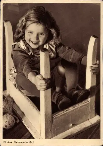 Ak Meine Sommerreise, Mädchen benutzt Hocker als Auto