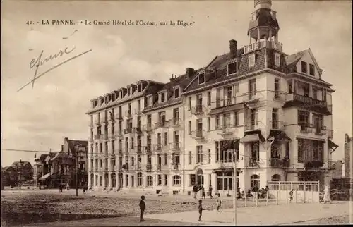 Ak La Panne De Panne Westflandern, Le Grand Hotel de l'Ocean sur la Digue