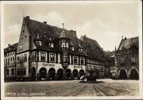 Ak Goslar am Harz, Kaiserworth, Brunnen