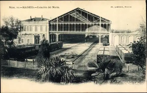 Ak Madrid Spanien, Estación del Norte, Bahnhof, Personenzug, Güterwaggons