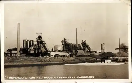 Ak Beverwijk Nordholland Niederlande, Kon. Ned. Hoogovens en Staalfabrieken