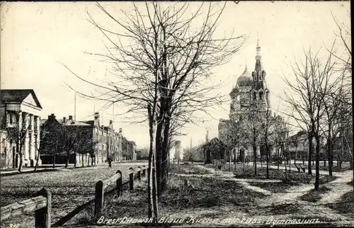 Ak Brest Litowsk Weißrussland, Blaue Kirche mit russ. Gymnasium