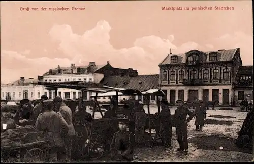 Ak Polen, Marktplatz im polnischen Städtchen, Deutsche Soldaten, Handel, Markt, I. WK