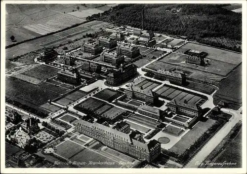 Ak Zwickau in Sachsen, Heinrich-Braun-Krankenhaus, Luftbild