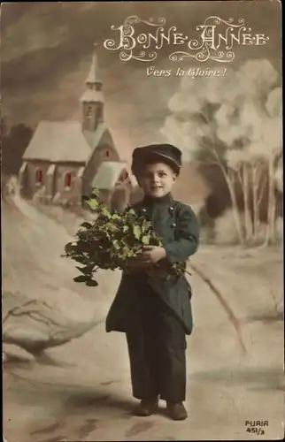 Ak Glückwunsch Neujahr, Vers la Gloire, Junge in Uniform mit Stechpalmenzweigen