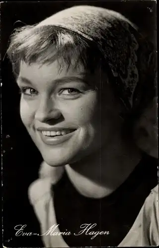 Ak Schauspielerin Eva Maria Hagen, Portrait, Kopftuch