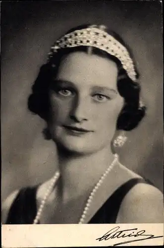 Ak Astrid von Schweden, Königin von Belgien, Portrait