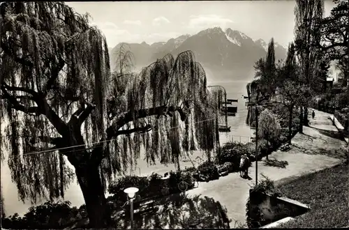 Ak Montreux Kanton Waadt Schweiz, Le Quai et les Alpes de Savoie