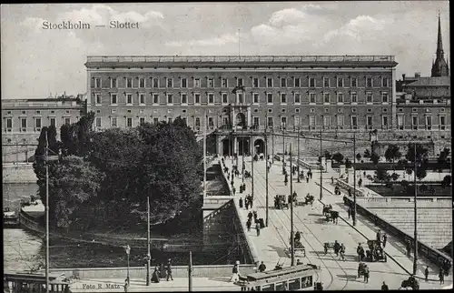 Ak Stockholm Schweden, Slottet, Schloss, Straßenbahn
