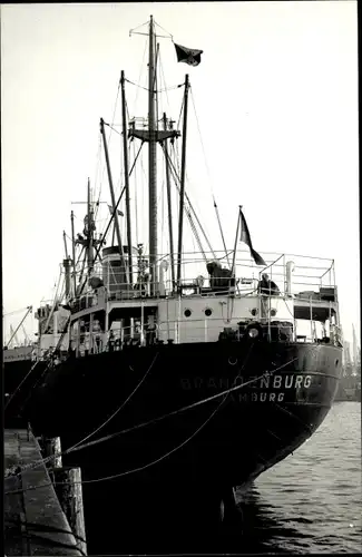 Foto Dampfer Brandenburg im Hafen, HAPAG