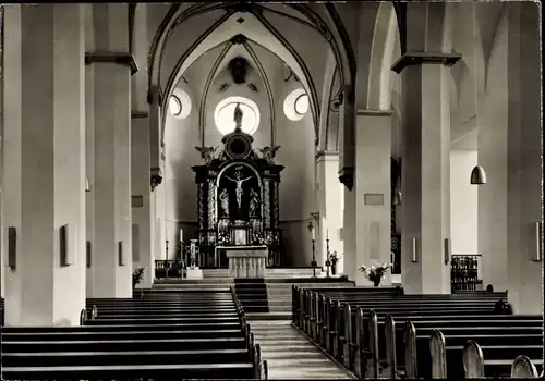 Ak Meschede im Sauerland, St. Walburga Kirche, Innenansicht, Altar