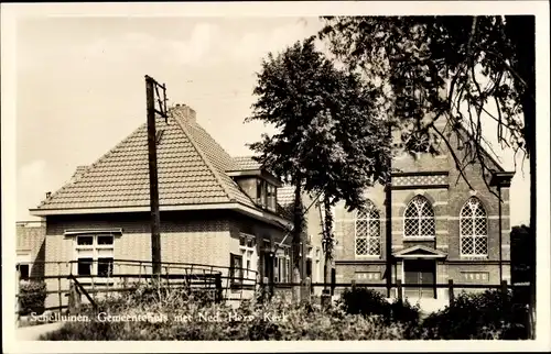 Ak Schelluinen Giessenlanden Südholland, Gemeentehuis met Ned. Herv. Kerk