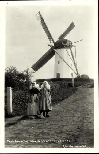 Ak Walcheren Zeeland, Mädchen in Trachten, Windmühle