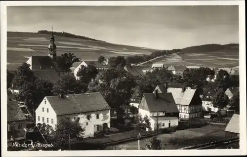 Foto Ak Neudorf Sehmatal im Erzgebirge, Ortspartie, Kirche