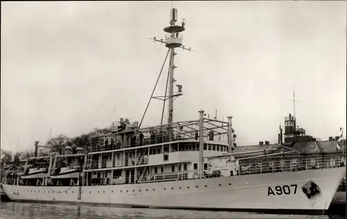 Ak Niederländisches Kriegsschiff, A 907, Hr. Ms. Snellius te Den Helder