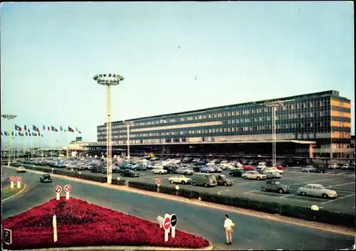 Ak Orly Val de Marne, Aeroport Paris-Orly, L'aérogare et le parking