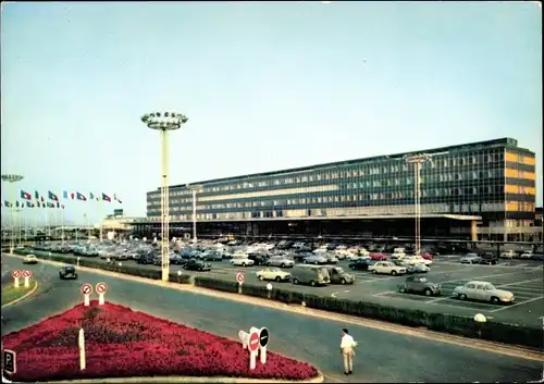 Ak Orly Val de Marne, Aeroport Paris-Orly, L'aérogare et le parking