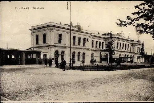 Ak Alkmaar Nordholland, Station, Bahnhof, Straßenansicht