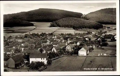 Ak Niederdieten Breidenbach in Hessen, Totalansicht der Ortschaft