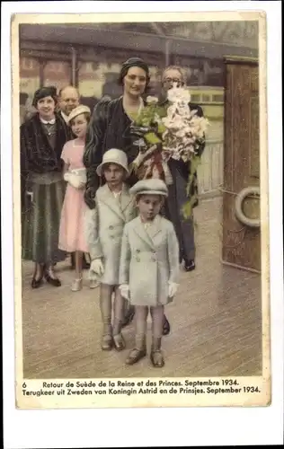 Ak Königin Astrid, Princesse Josephine Charlotte, le Prince Baudouin, Retour de Suede Septembre 1934