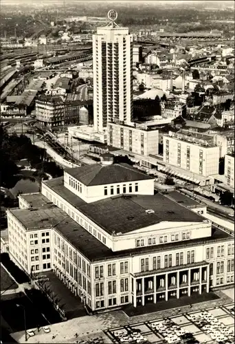 Ak Leipzig in Sachsen, Opernhaus, Luftbild, Wintergarten-Hochhaus