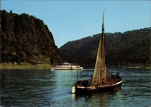 Ak Sankt Goarshausen am Rhein, Loreley, Segelboot, Ausflugsschiff