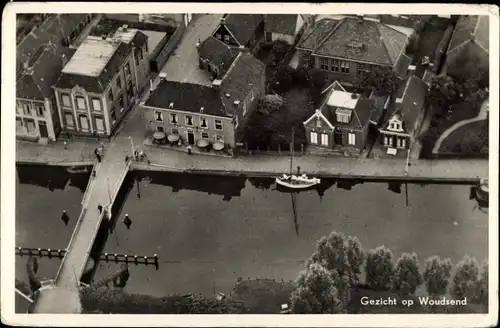 Ak Woudsend Friesland Niederlande, Luftbild, Brücke