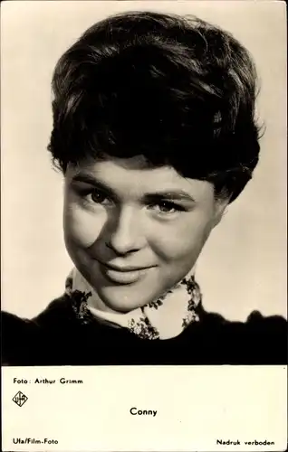 Ak Sängerin und Schauspielerin Cornelia Froboess, Portrait