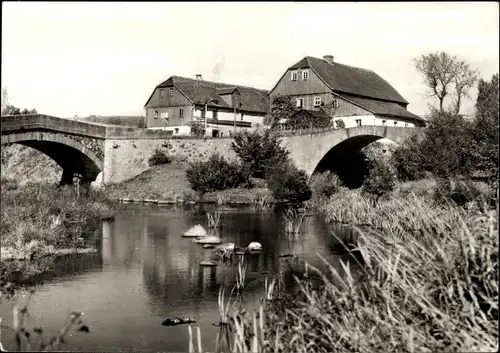 Ak Mittelherwigsdorf in der Oberlausitz, Felsenmühle, Mündung in Mandau, Brücke