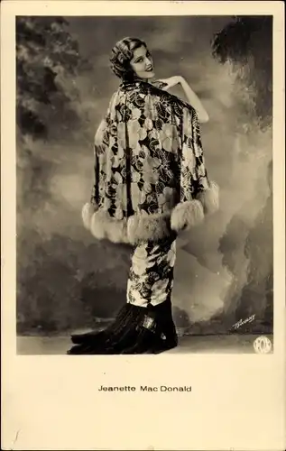 Ak Schauspielerin Jeanette Mac Donald, Portrait