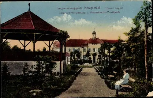 Ak Königsbrück in der Oberlausitz, Truppenübungsplatz, Neues Lager, Garnison Verwaltung, Musikpark
