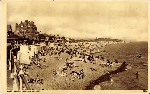 Ak Bexhill on Sea Sussex England, East Beach