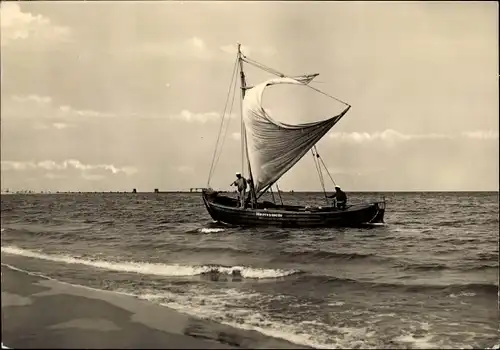 Ak Ostseebad Ahlbeck Heringsdorf auf Usedom, Meerespartie mit Boot, Segel