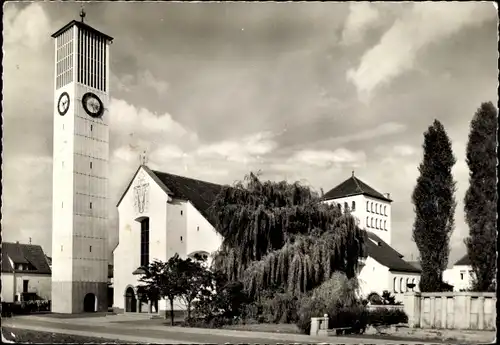 Ak Fraulautern Saarlouis im Saarland, Kath. Pfarrkirche zur hl. Dreifaltigkeit