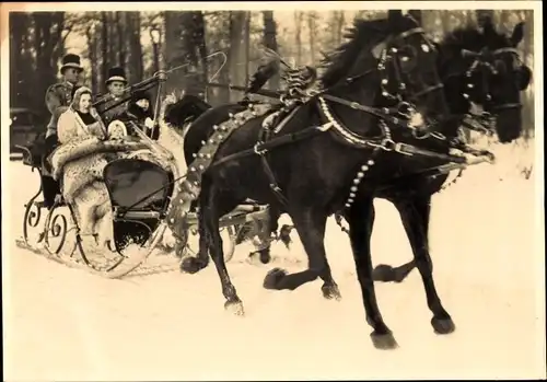 Ak s Gravenhage Den Haag, Juliana der Niederlande, Prinzessin Beatrix, Pferdeschlitten, 1940