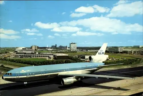 Ak Amsterdam Nordholland Niederlande, Flughafen Schiphol, Passagierflugzeug, KLM