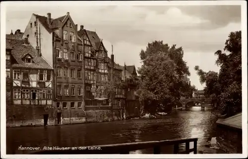 Ak Hannover in Niedersachsen, Alte Häuser an der Leine