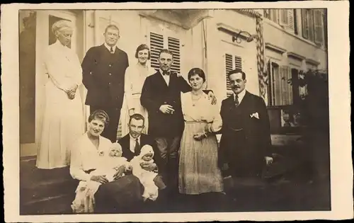 Foto Ak Adelgunde v. Bayern, Wilhelm v. Hohenzollern, Friedrich Hohenz. Sigmaringen, Margarete Sachs