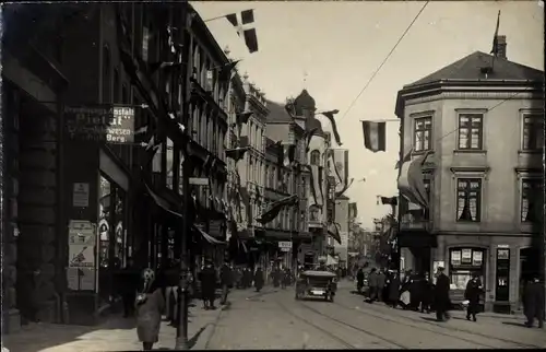 Foto Ak Flensburg, Schleswig Abstimmung 1920, Norderstraße, Beerdigungsinstitut Pietät