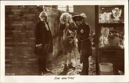 Ak Schauspieler Otto Gebühr, Filmszene aus Der alte Fritz, Ross Verlag 87 3