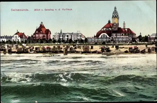 Ak Świnoujście Swinemünde Pommern, Blick vom Seesteg n, d. Kurhaus