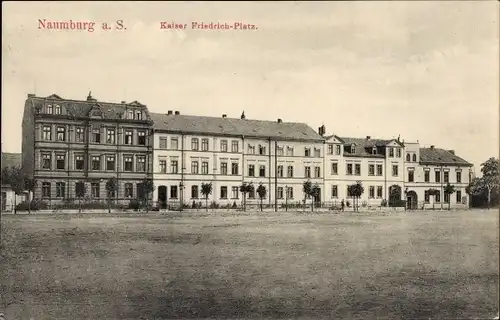 Ak Naumburg Saale in Sachsen Anhalt, Wohnhäuser am Kaiser Friedrich Platz