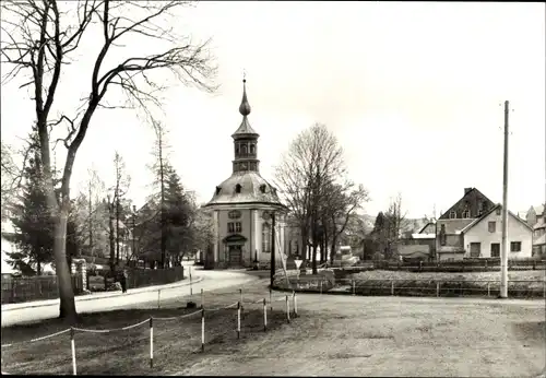 Ak Carlsfeld Eibenstock im Erzgebirge, Blick zur Kirche