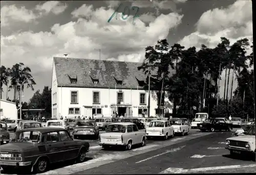 Foto Ak Hermsdorf in Thüringen, Autbahn Rasthof Hermsdorfer Kreuz, Trabant