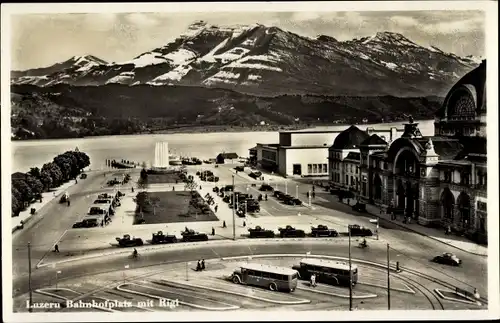 Ak Kanton Luzern Schweiz, Bahnhofplatz mit Rigi
