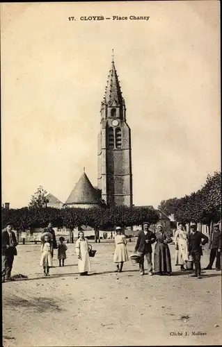 Ak Cloyes sur le Loir Eure et Loir, Place Chanzy