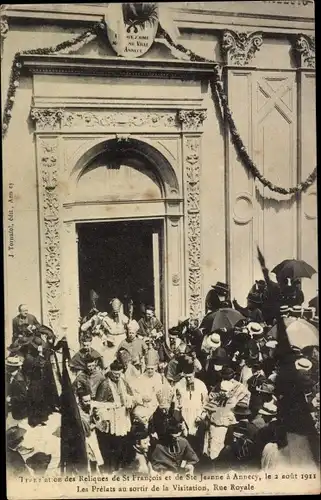 Ak Annecy Haute Savoie, Les Prelats au sortit de la Visitation, Rue Royale